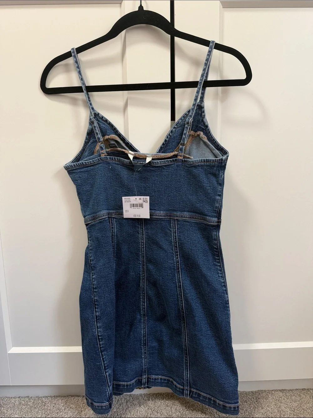 American Eagle Outfitters sleek denim